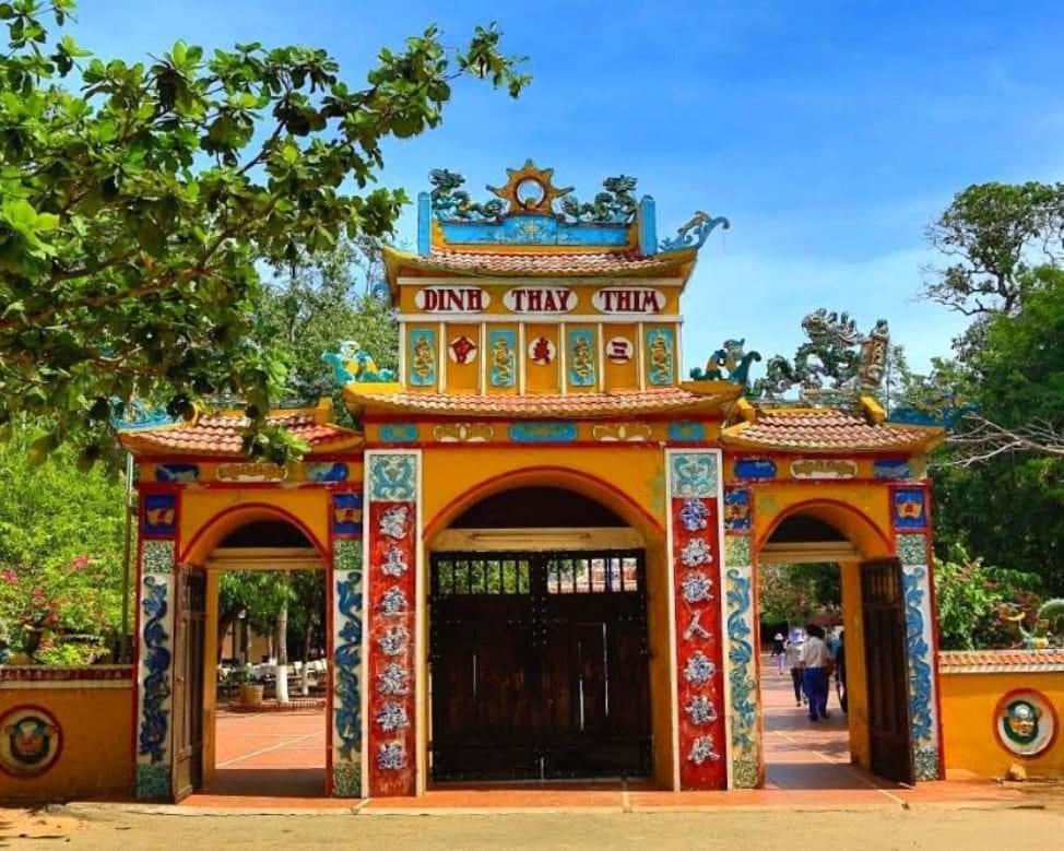 Nha Nghi Viet Thang Dinh Thay Thim 罗夷 外观 照片